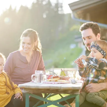 Hopfgarten Familotel Tirol هوبفغراتن إم بريكسنتال