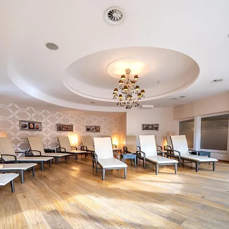 Hopfgarten Familotel Tirol هوبفغراتن إم بريكسنتال