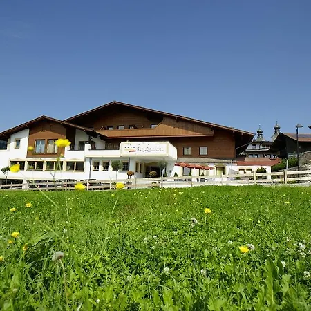 Hopfgarten Familotel Tirol 4*